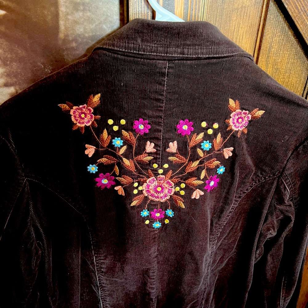 Vintage GAP Embroidered Blazer